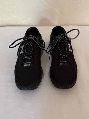 Under Armour SpeedForm Gemini Running Shoes Black Women’s 9 Men’s 7.5